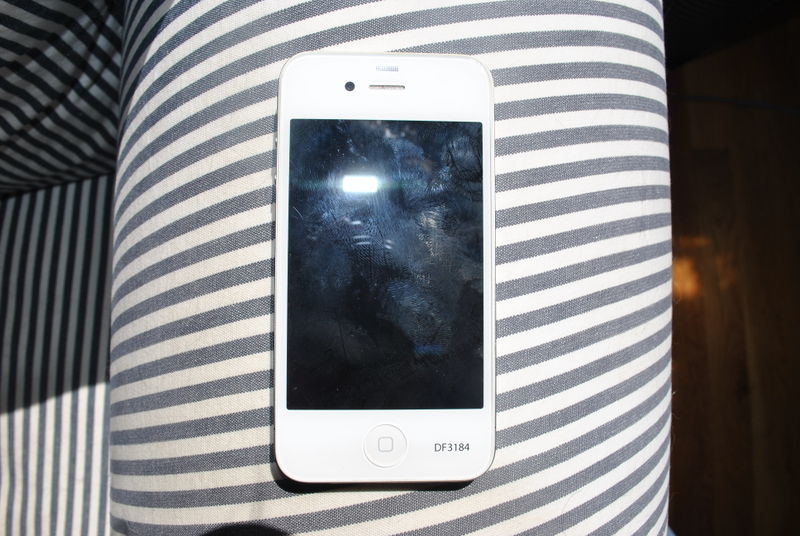 File:IPhone4 DF3184 01.jpg
